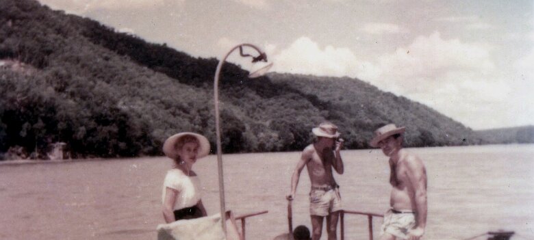 ${folderTitle} Madagascar vers 1952; ${