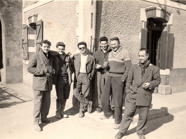 1955: Trie-sur-Baïse, Hautes Pyrenees par André Cortiez