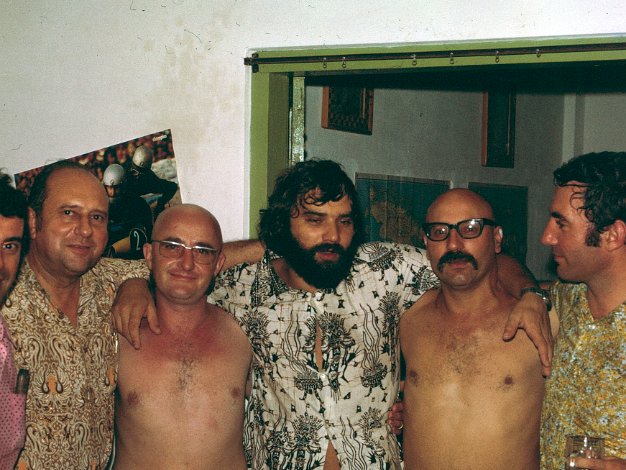 1970-1971: Indonésie, tonsure