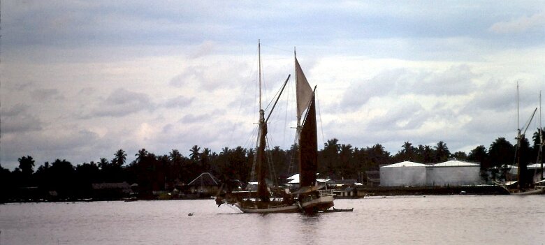 ${folderTitle} bateaux de Makassar ${