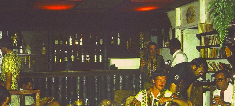 1973-Indonesie_Mahakam_PICT10077-PL Indonésie, Mahakam - Par Pierre Lauro ${fileName} © Pierre Lauro