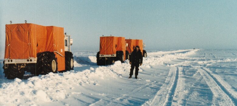 Mission Prudhoe Bay AK 404 05 13 Sur la glace en mars 1982 ${