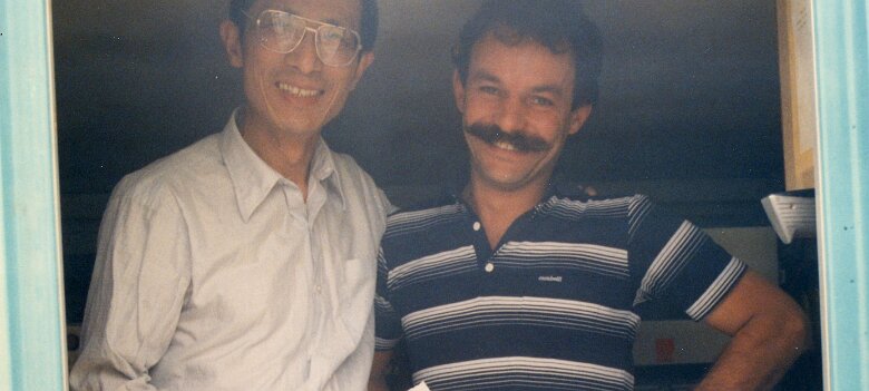1988; Pakistan par Gérard Gadaud Décembre 1988 Pakistan; Mr HHZ avec Rueda (observer) ${