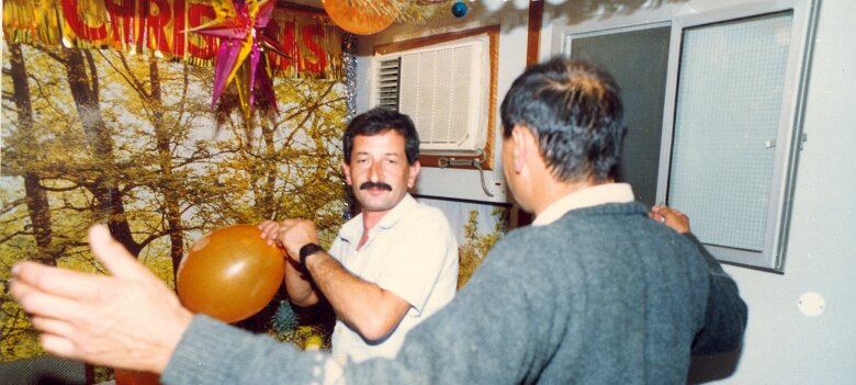 1989: Oman par Jacques Bernaux, Gérard Gadaud Oman, Noël 1989 (photo ?) ${