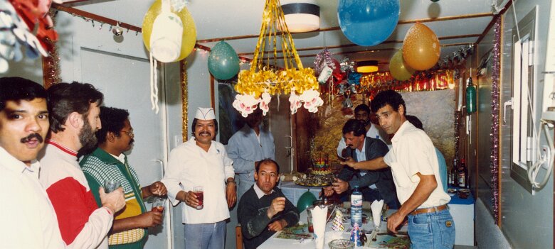 1989: Oman par Jacques Bernaux, Gérard Gadaud Oman, Noël 1989 (photo ?) ${
