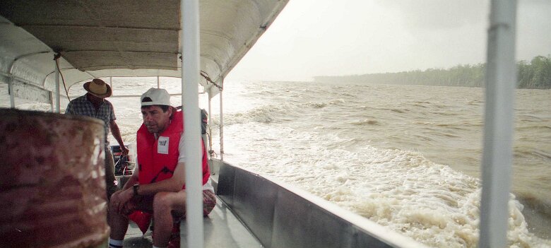 245_VENEZUELA_CGG_1994_035 Shallow Water 424 15 62, dans le delta du Rio Macareo (bassin de l'Orénoque) au Vénézuela en 1994. ${