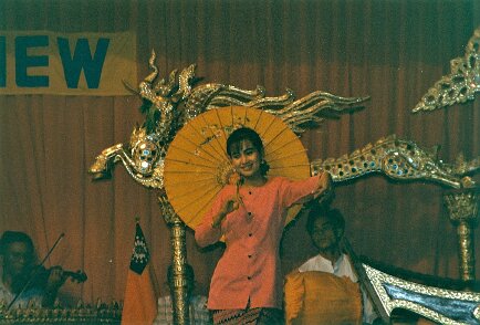 Gazoduc Myanmar Total - 11 - Spectacle Yangon - ${label} ${