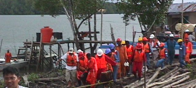 Photos Indonesie - Irian Jaya/Medevacs/050202 - ${label} ${