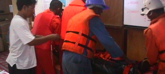 Photos Indonesie - Irian Jaya/Medevacs/050202 - ${label} ${