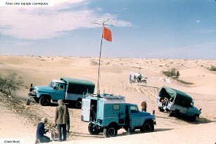 Aviation et pétrole au Sahara en 1950 Ce diaporama concerne la participation de l’aviation à l’activité pétrolière au Sahara dans les années 1950 - Par Pierre...